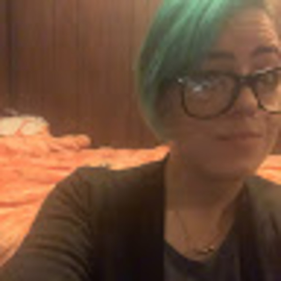 Meet your Posher, Bethany - Picture 1 of 1